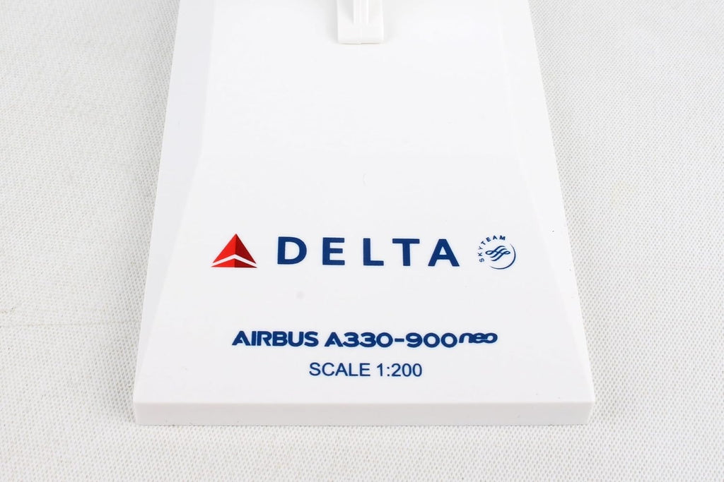 Airbus A330-900 Neo Delta 1:200 Daron Skymarks
