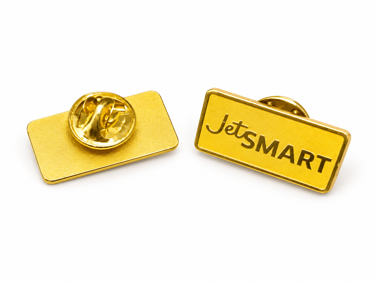 JetSMART Gold Pin