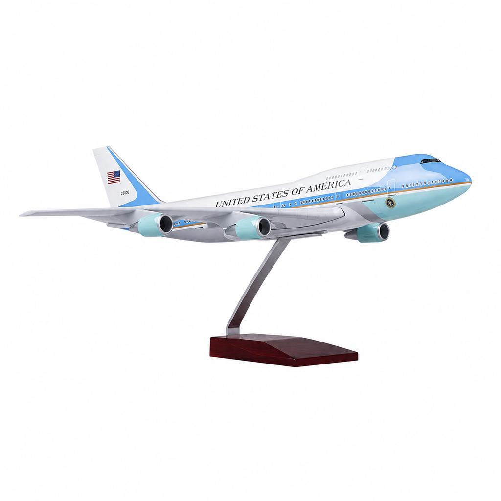 American Airlines B777-300ER Scale 1:150 (47 cm)