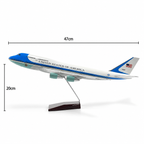 American Airlines B777-300ER Scale 1:150 (47 cm)