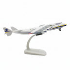 Antonov 225 Mriya Escala 1:400 (20 Cm)