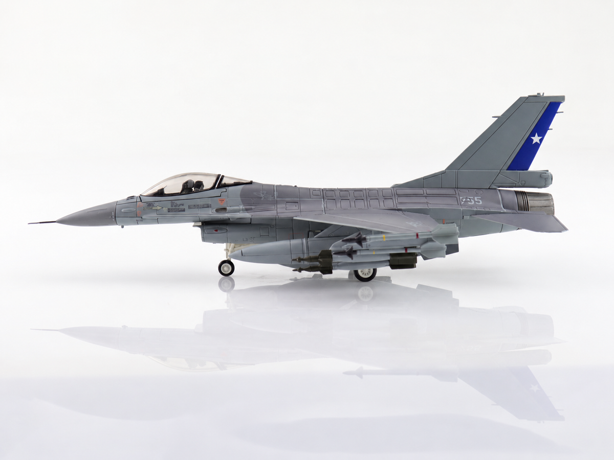 F-16 MLU FACH 1:72 (21 cm)