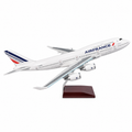 American Airlines B777-300ER Scale 1:150 (47 cm)