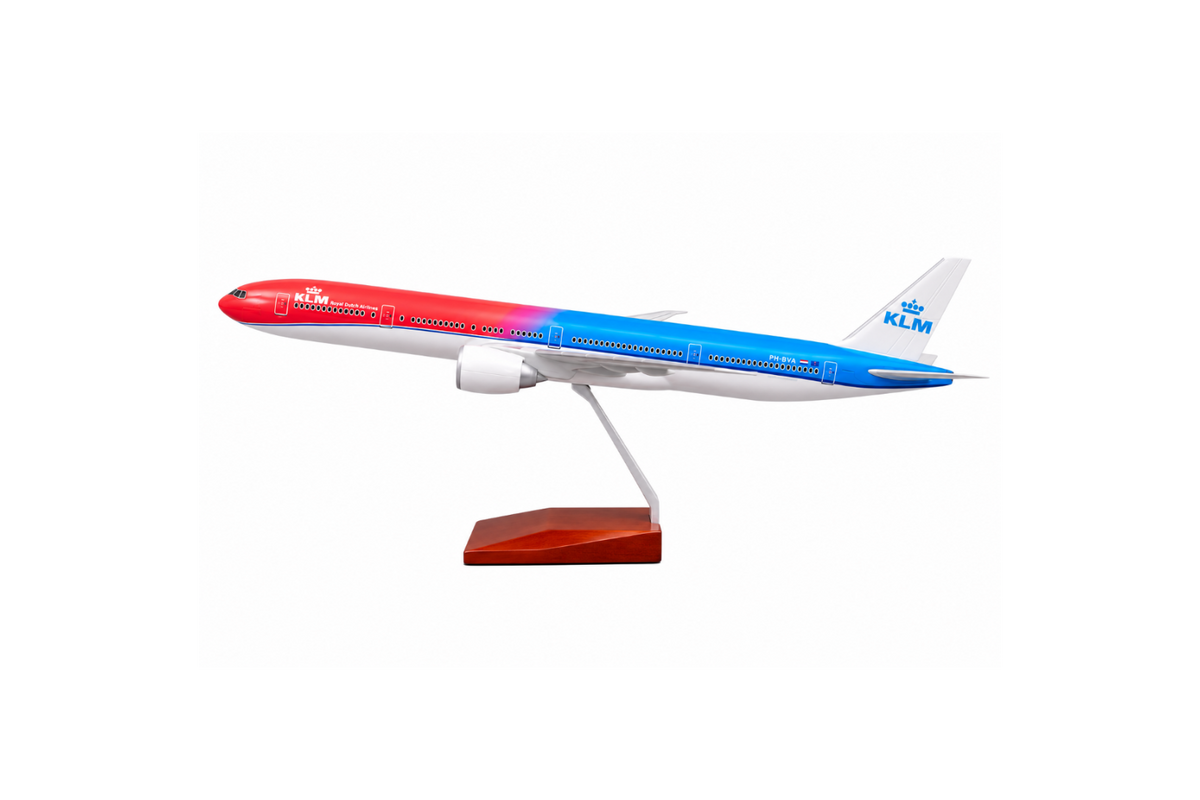 American Airlines B777-300ER Escala 1:150 (47 cm)