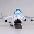 American Airlines B777-300ER Escala 1:150 (47 cm)
