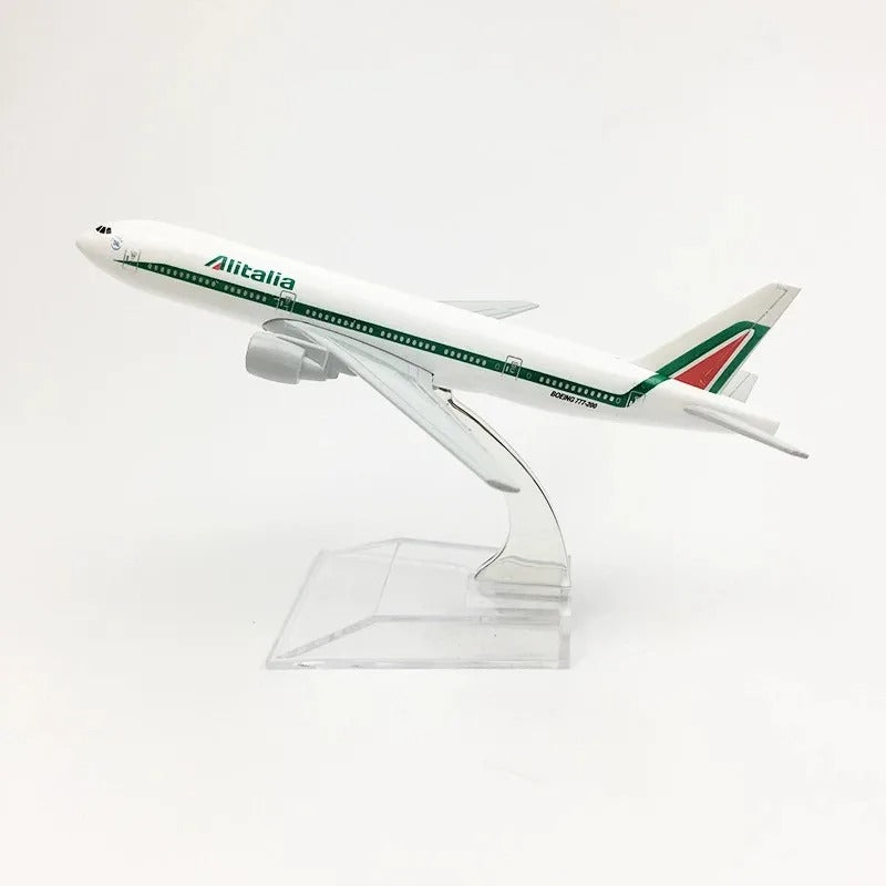 B777 Alitalia 1:400 (16 cm)