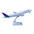 Latam Boeing B787 1:200 (30 Cm)