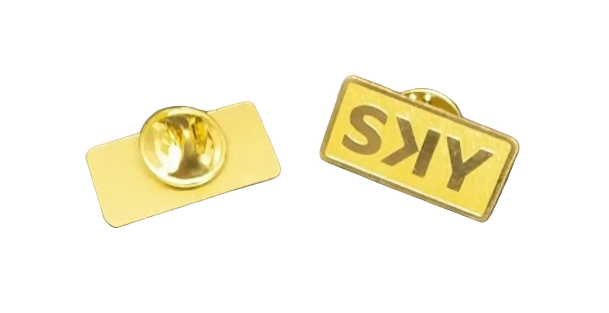 Pin SKY dorado
