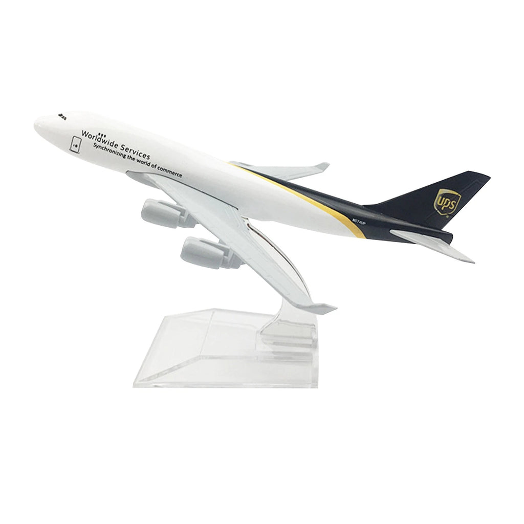 B747 UPS 1:400 (16 cm)