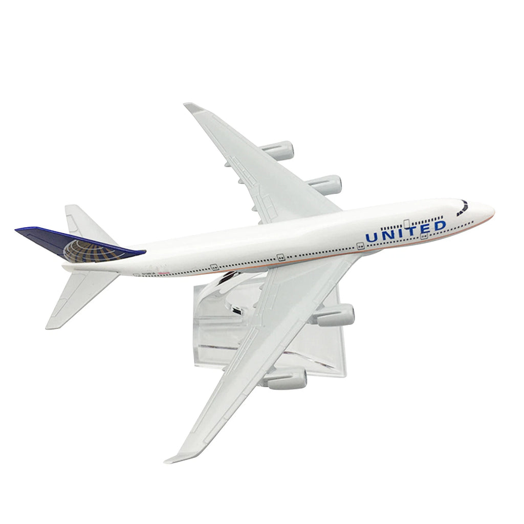 B747 United 1:400 (16 cm)