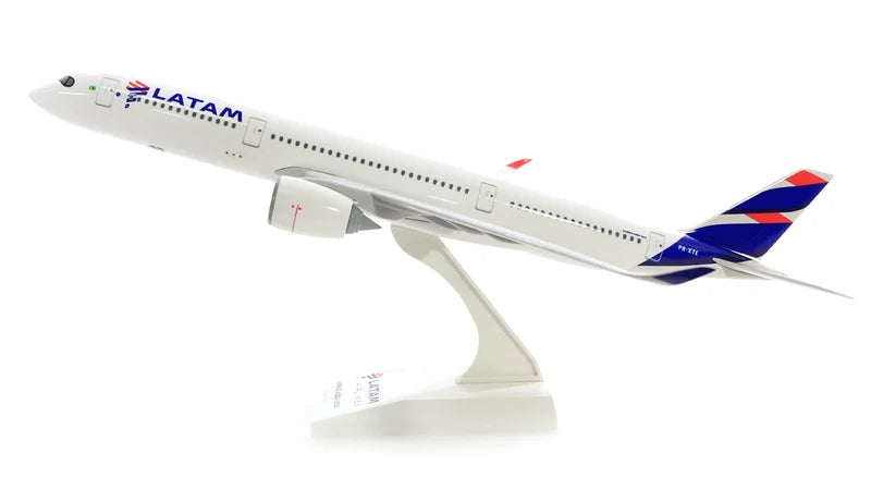 LATAM A350-900 Daron SkyMarks 1:200
